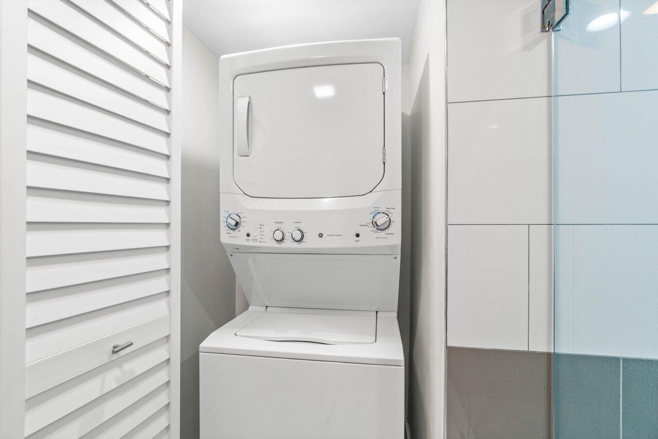 22 Stratford Drive Unit: D