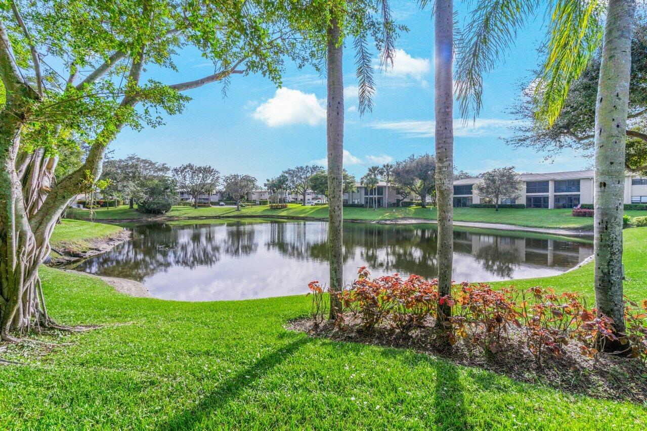 22 Stratford Drive Unit: D