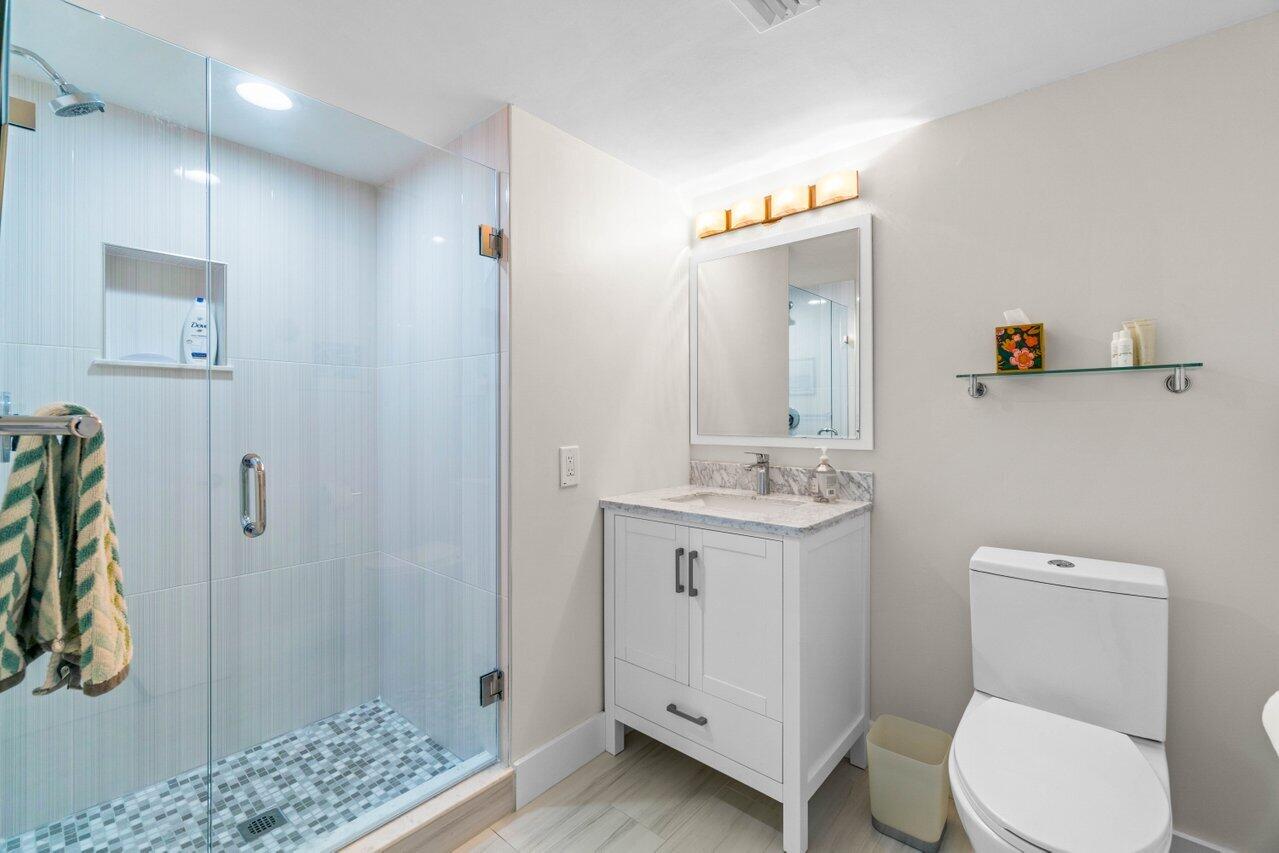 22 Stratford Drive Unit: D