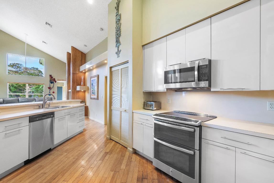 10445 NW 50th Place, Coral Springs