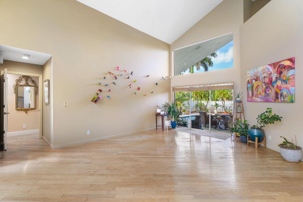 10445 NW 50th Place, Coral Springs