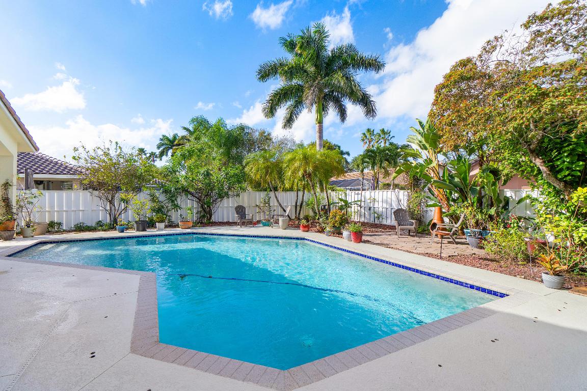 10445 NW 50th Place, Coral Springs