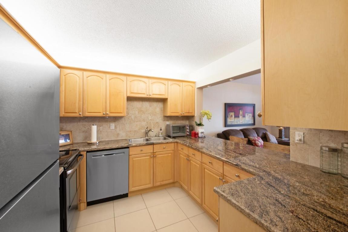 303 Liberty Court, Deerfield Beach