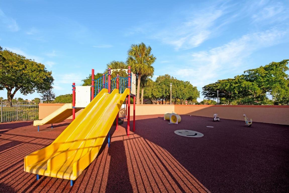 303 Liberty Court, Deerfield Beach