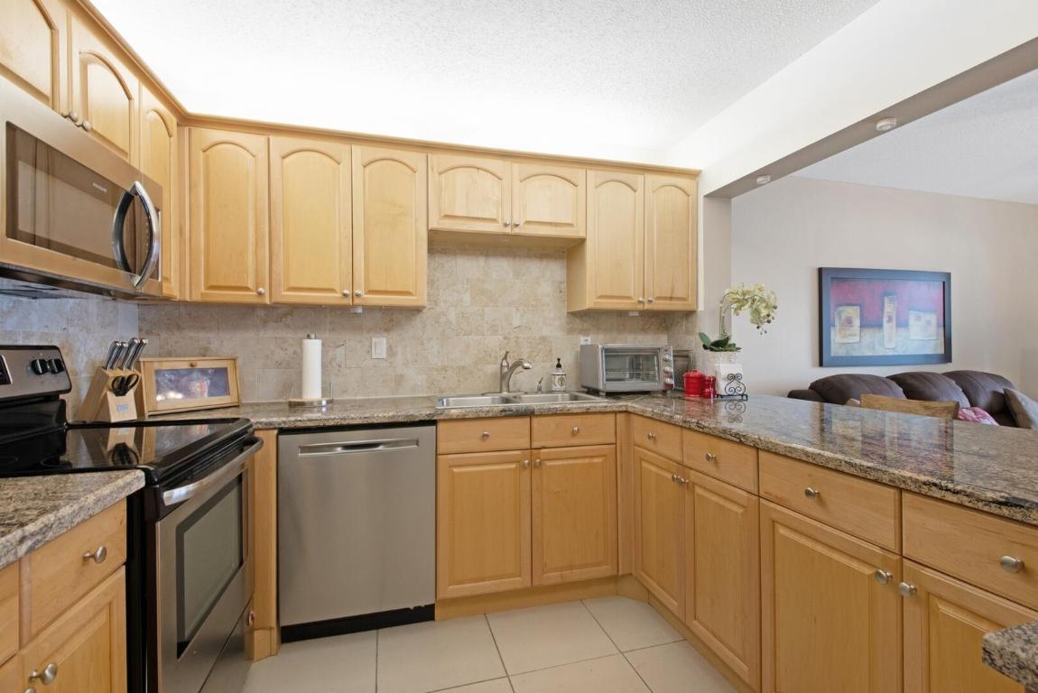 303 Liberty Court, Deerfield Beach