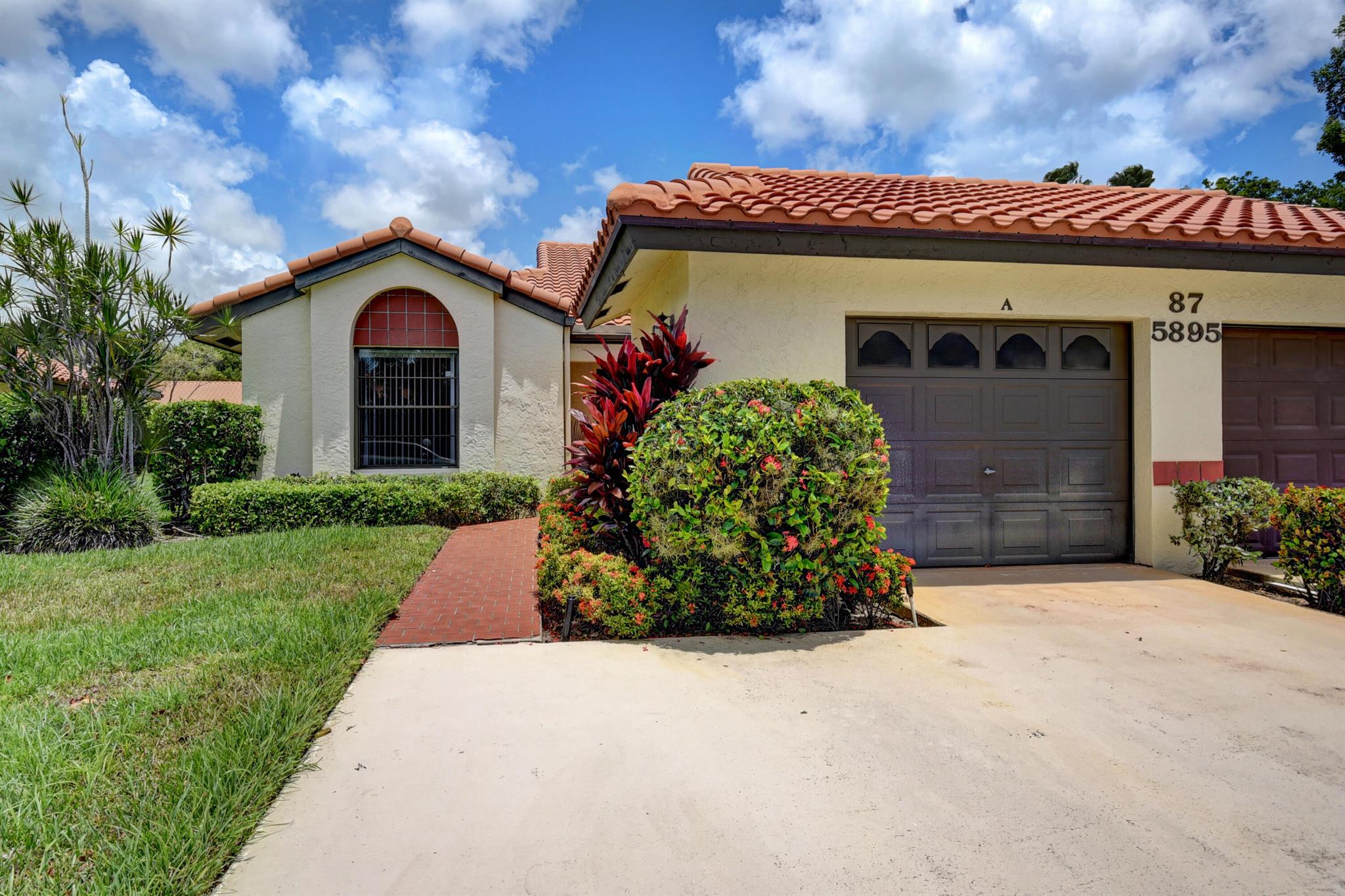 5895 Autumn Lake Lane Unit: A