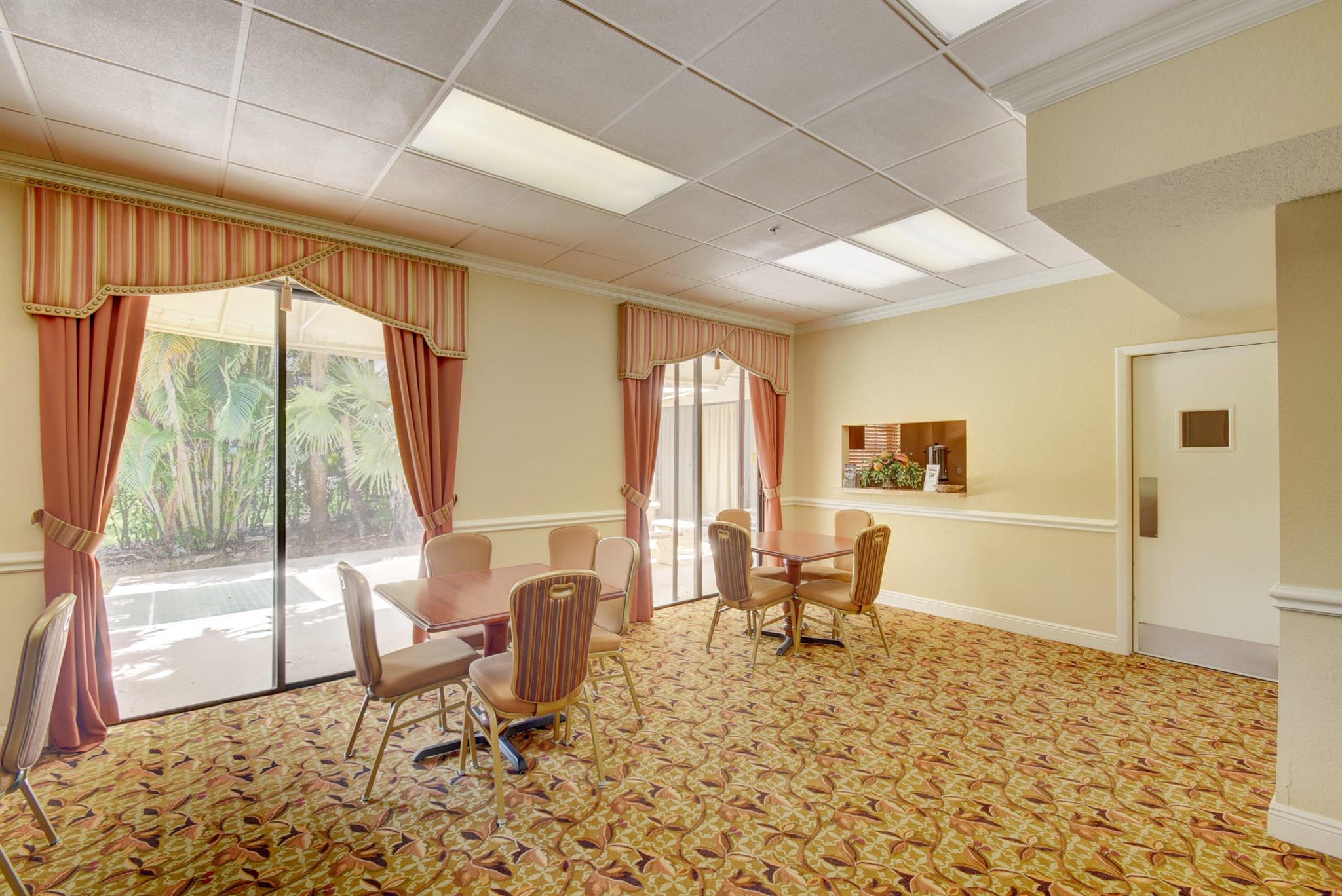 5895 Autumn Lake Lane Unit: A