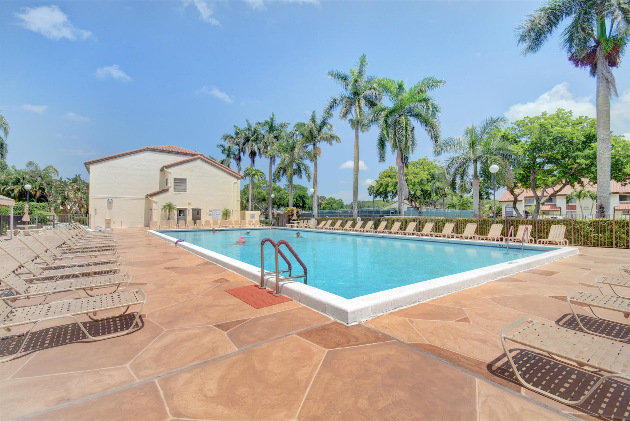 5895 Autumn Lake Lane Unit: A