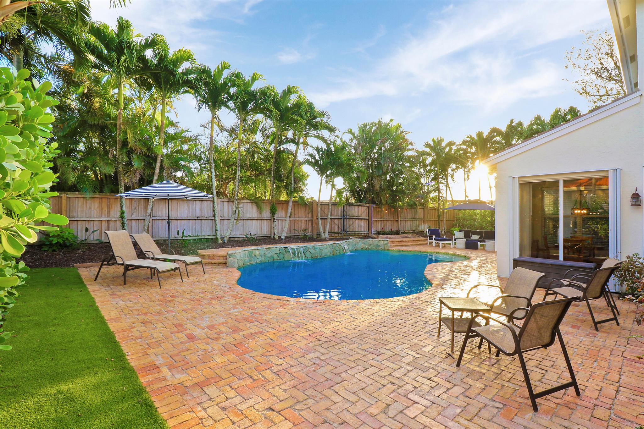 393 Mallard Point