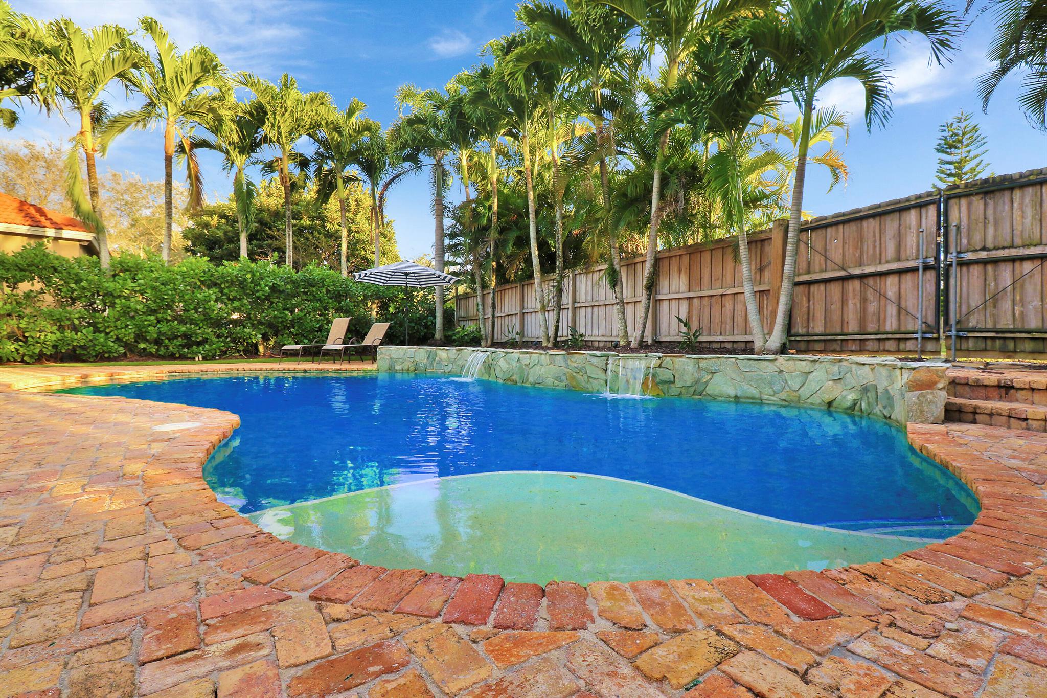 393 Mallard Point