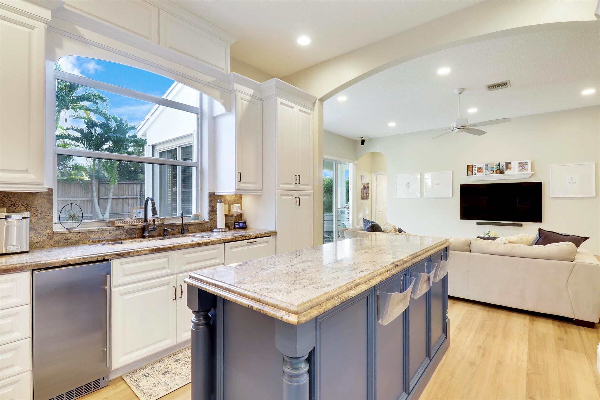 393 Mallard Point