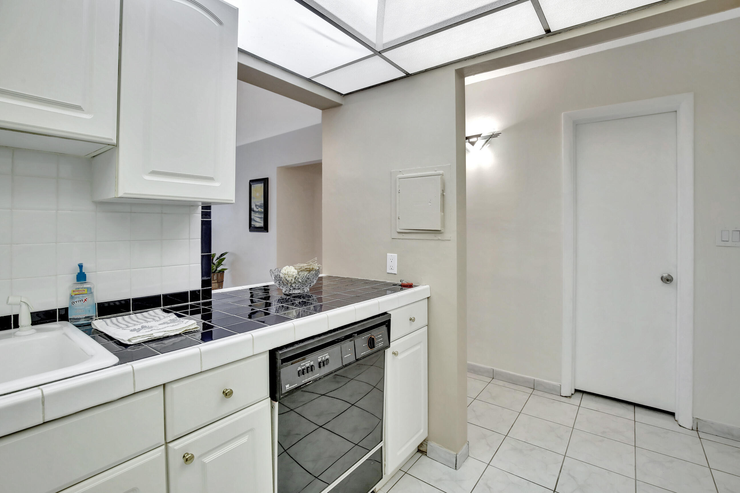 17090 NE 14th Avenue 112, North Miami Beach Unit: 112