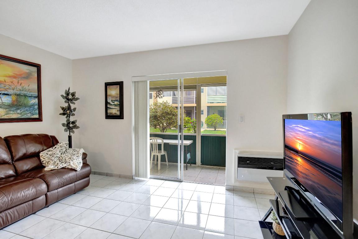 17090 NE 14th Avenue 112, North Miami Beach Unit: 112