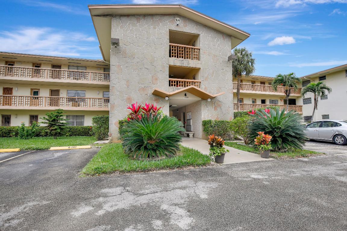 17090 NE 14th Avenue 112, North Miami Beach Unit: 112