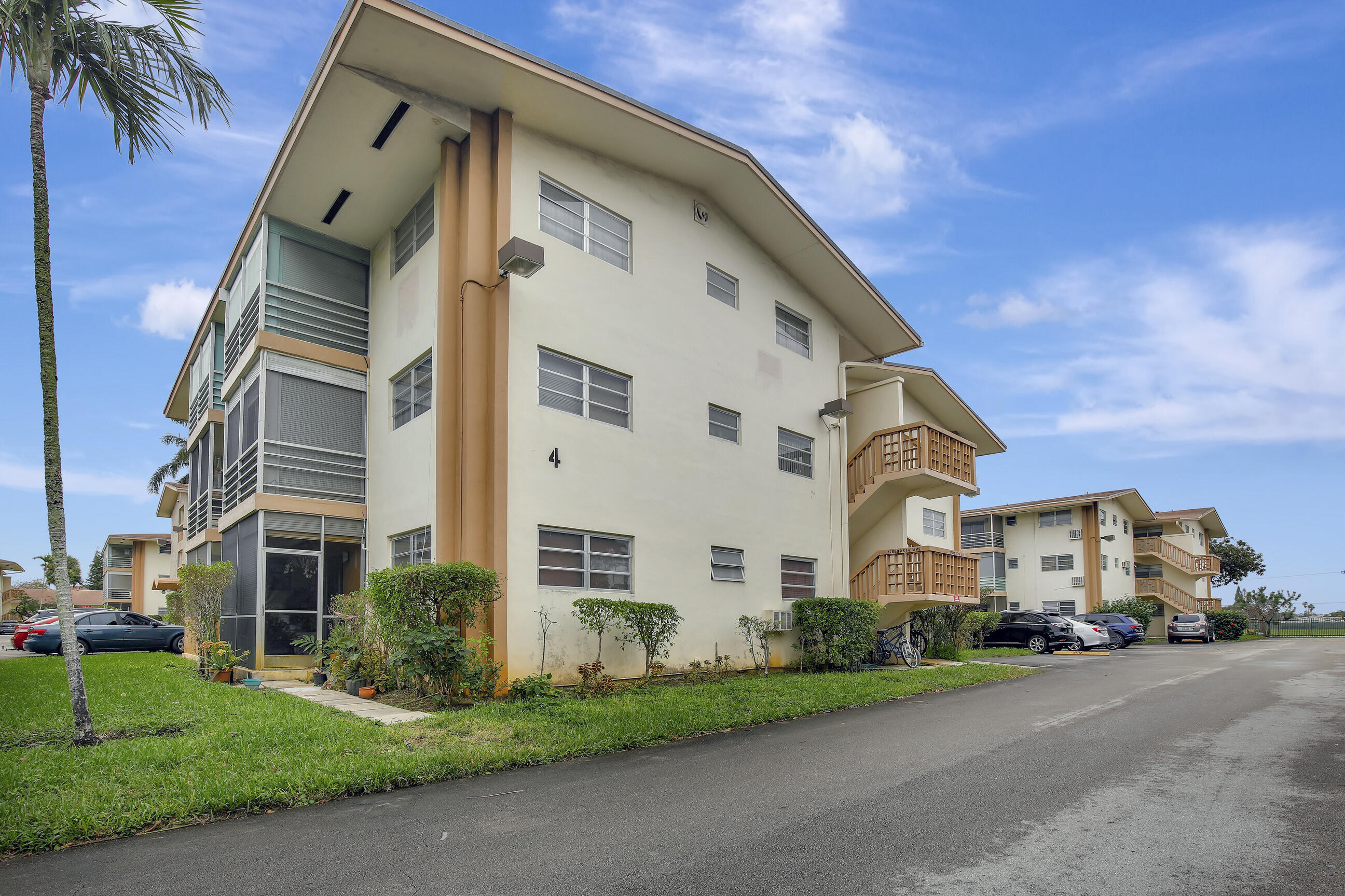 17090 NE 14th Avenue 112, North Miami Beach Unit: 112