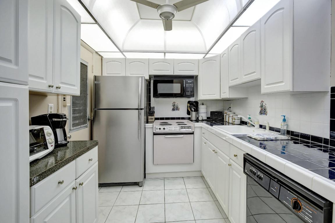 17090 NE 14th Avenue 112, North Miami Beach Unit: 112