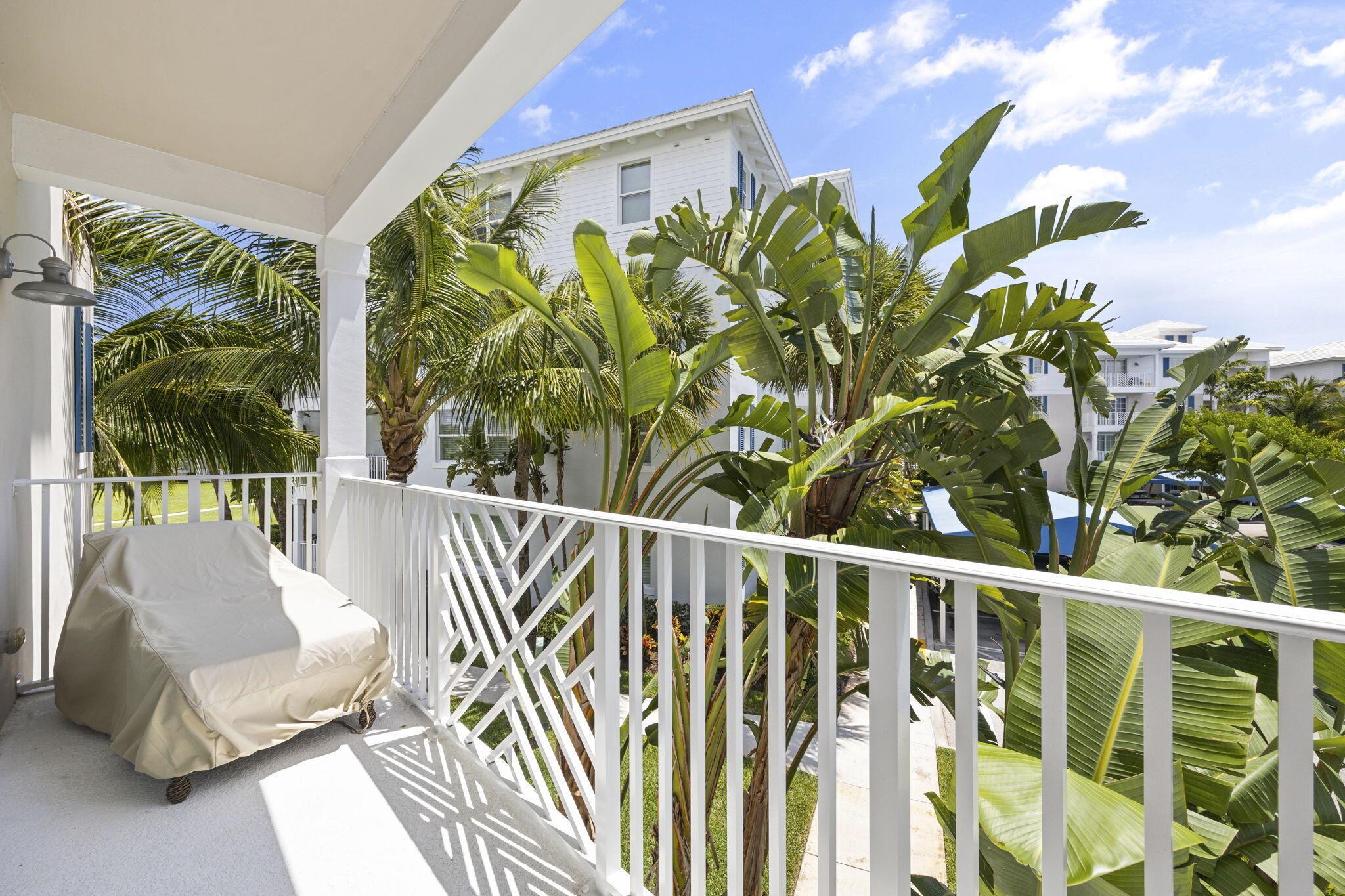 624 Bay Colony Drive S Unit: 624