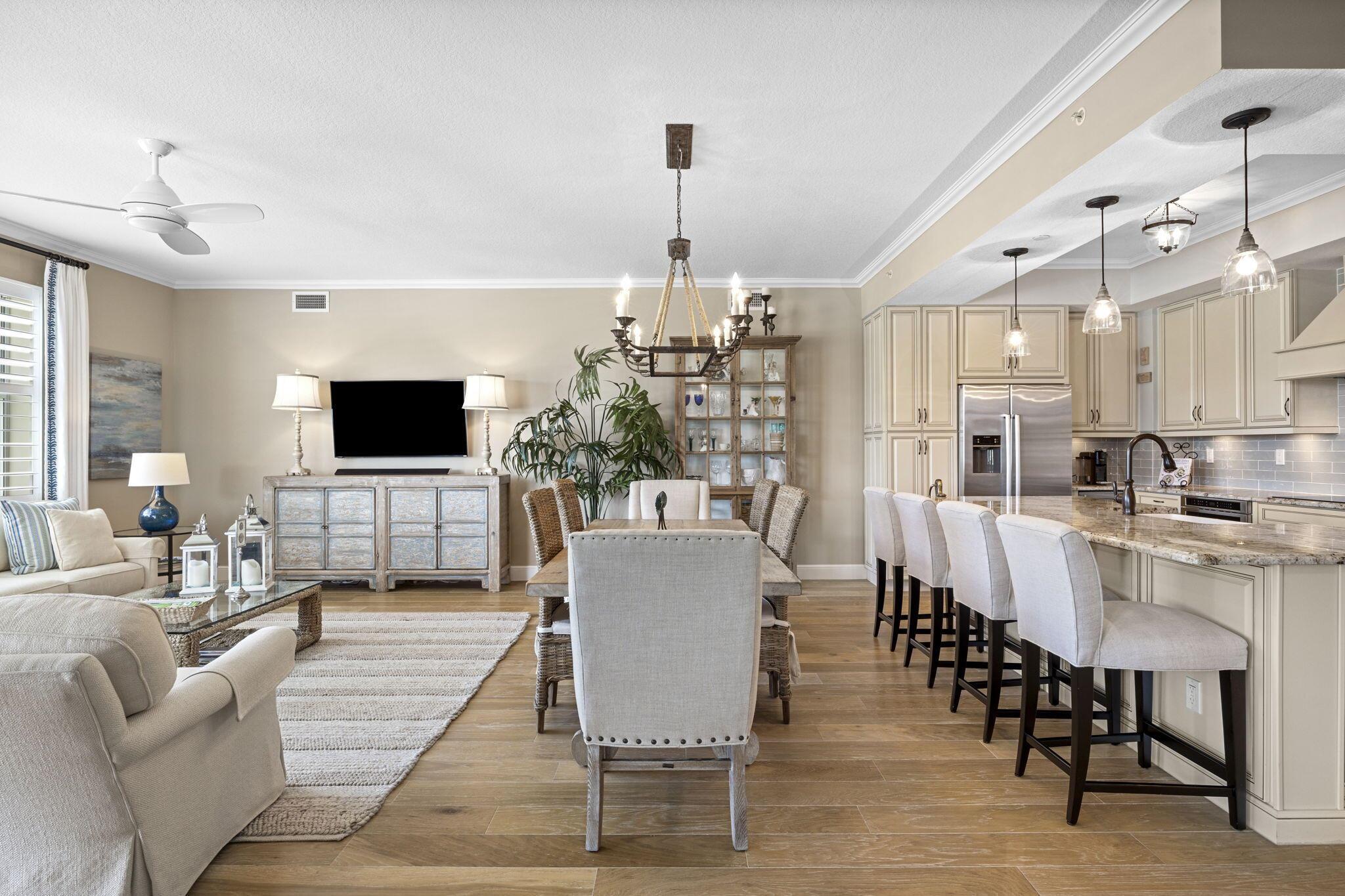 624 Bay Colony Drive S Unit: 624