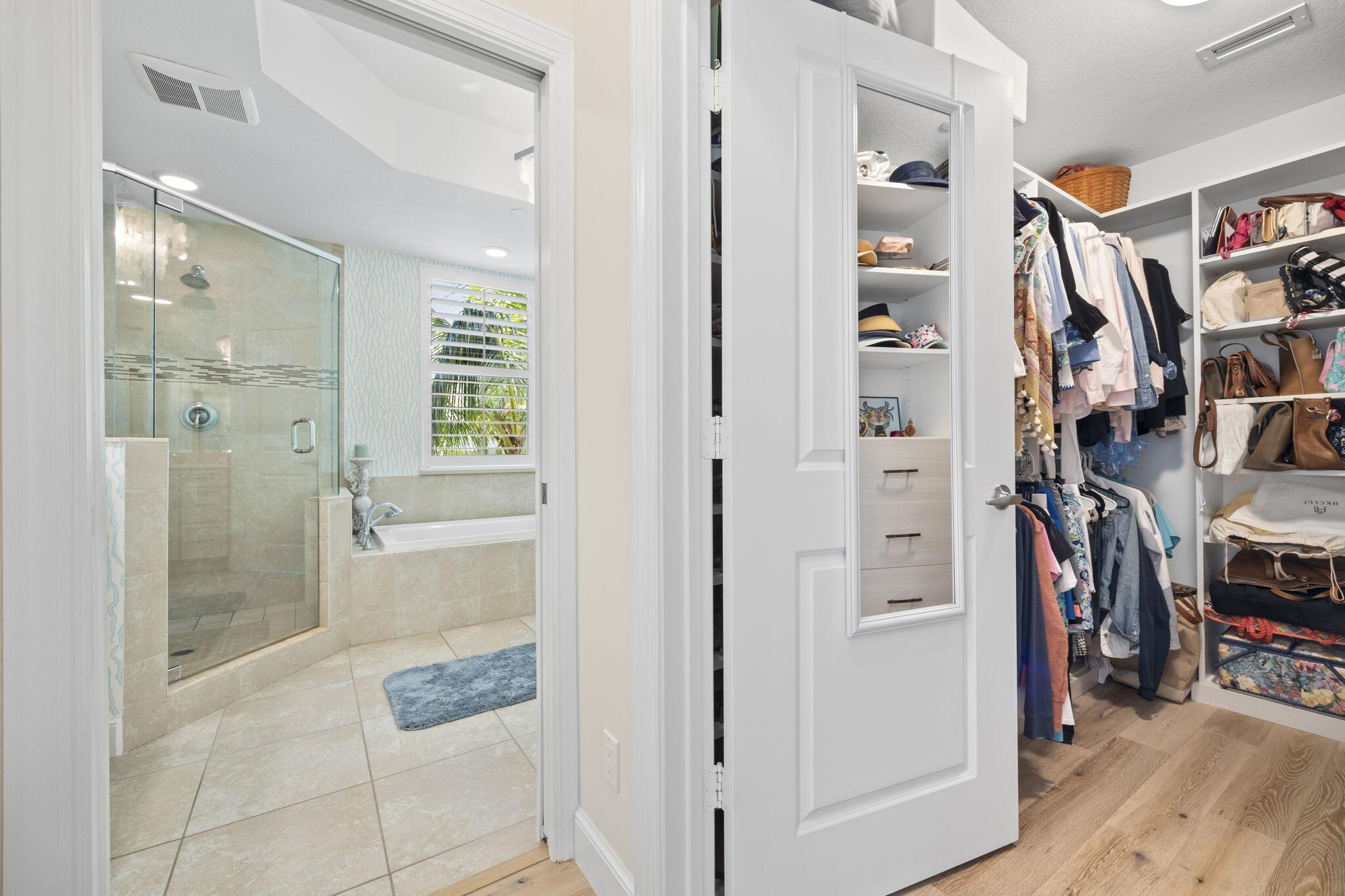 624 Bay Colony Drive S Unit: 624