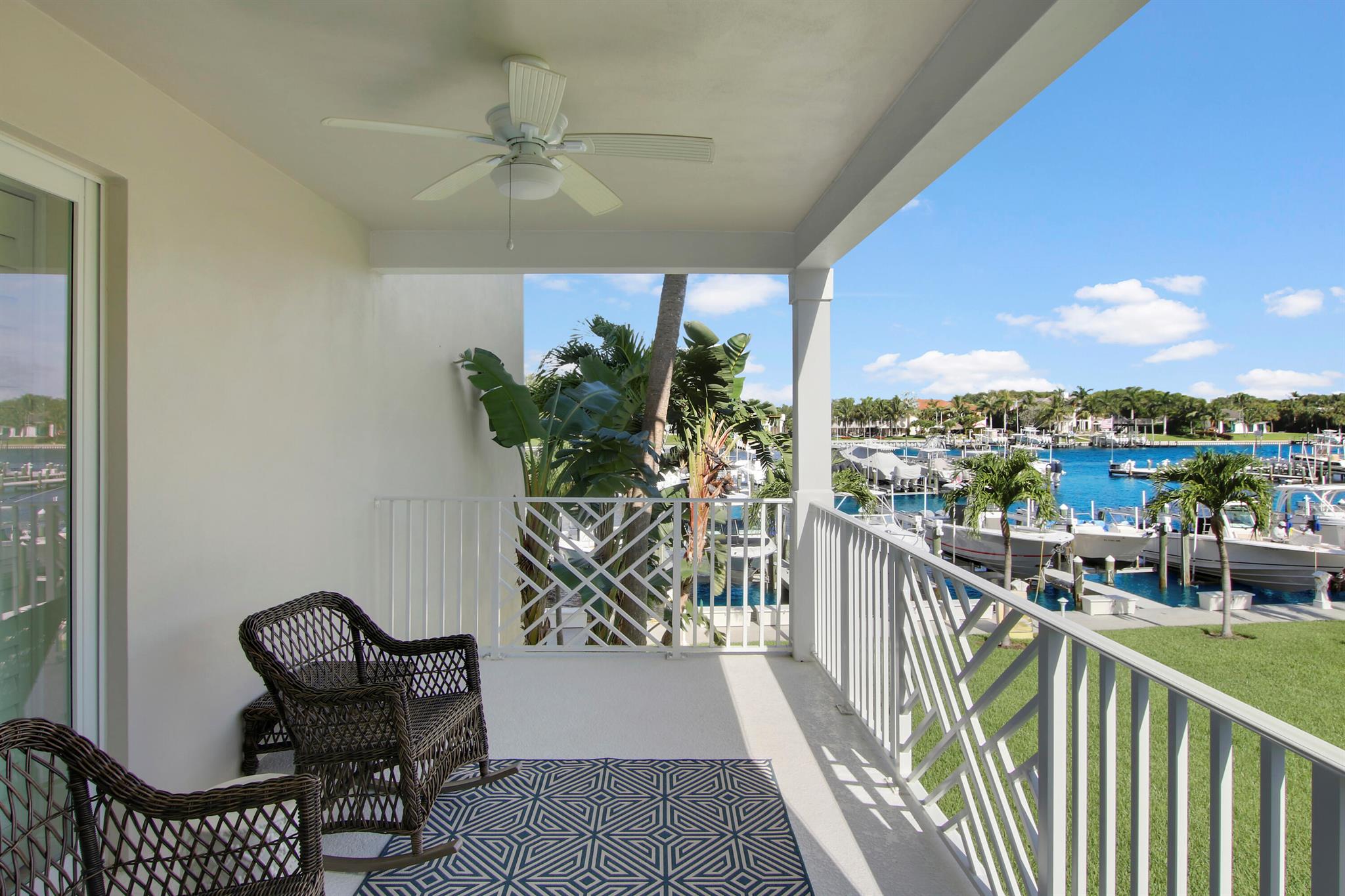 624 Bay Colony Drive S Unit: 624