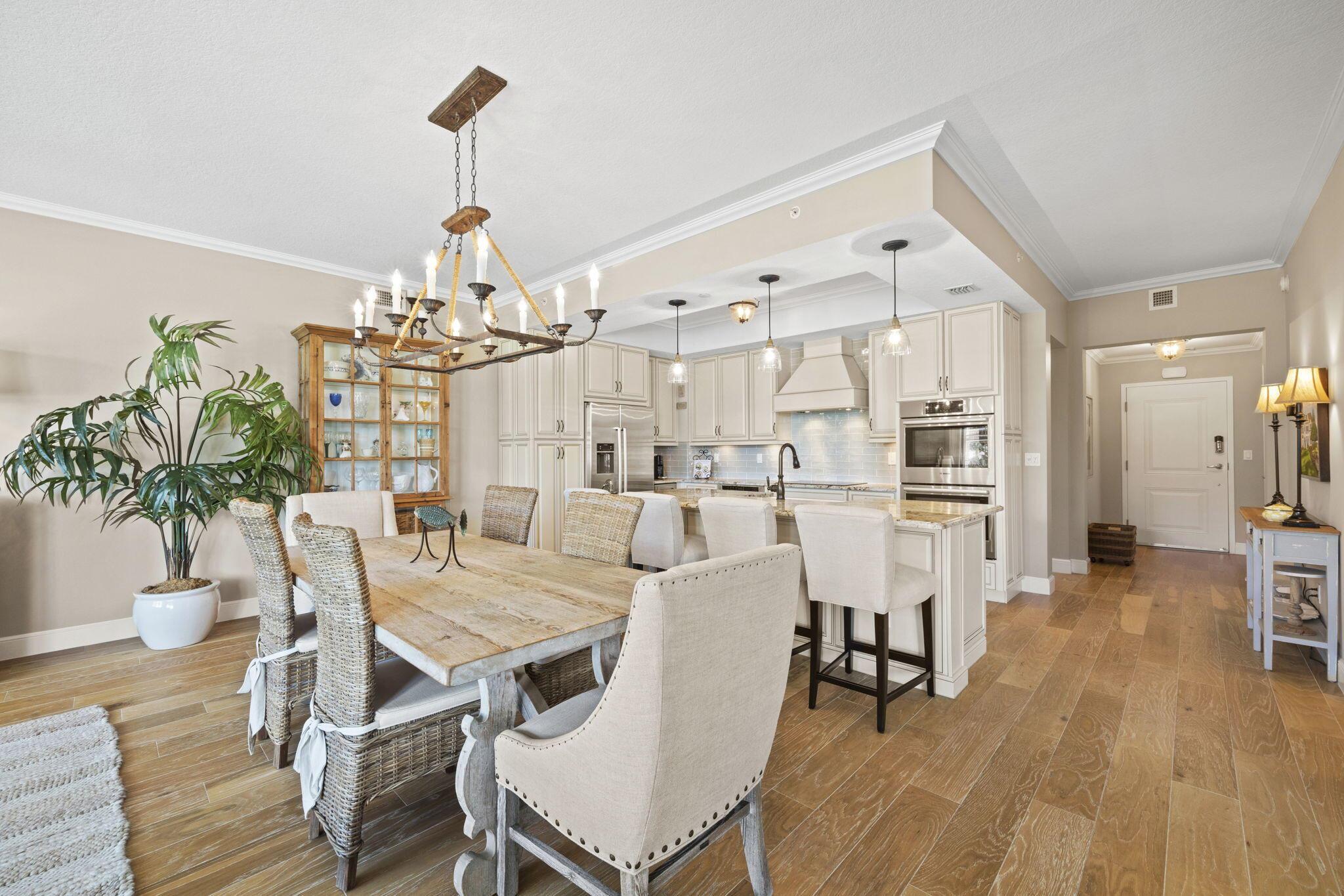 624 Bay Colony Drive S Unit: 624