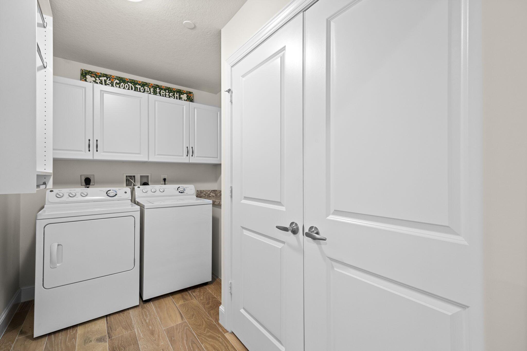 624 Bay Colony Drive S Unit: 624