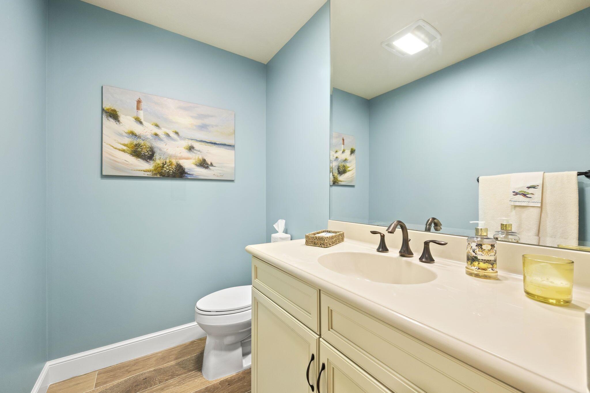 624 Bay Colony Drive S Unit: 624