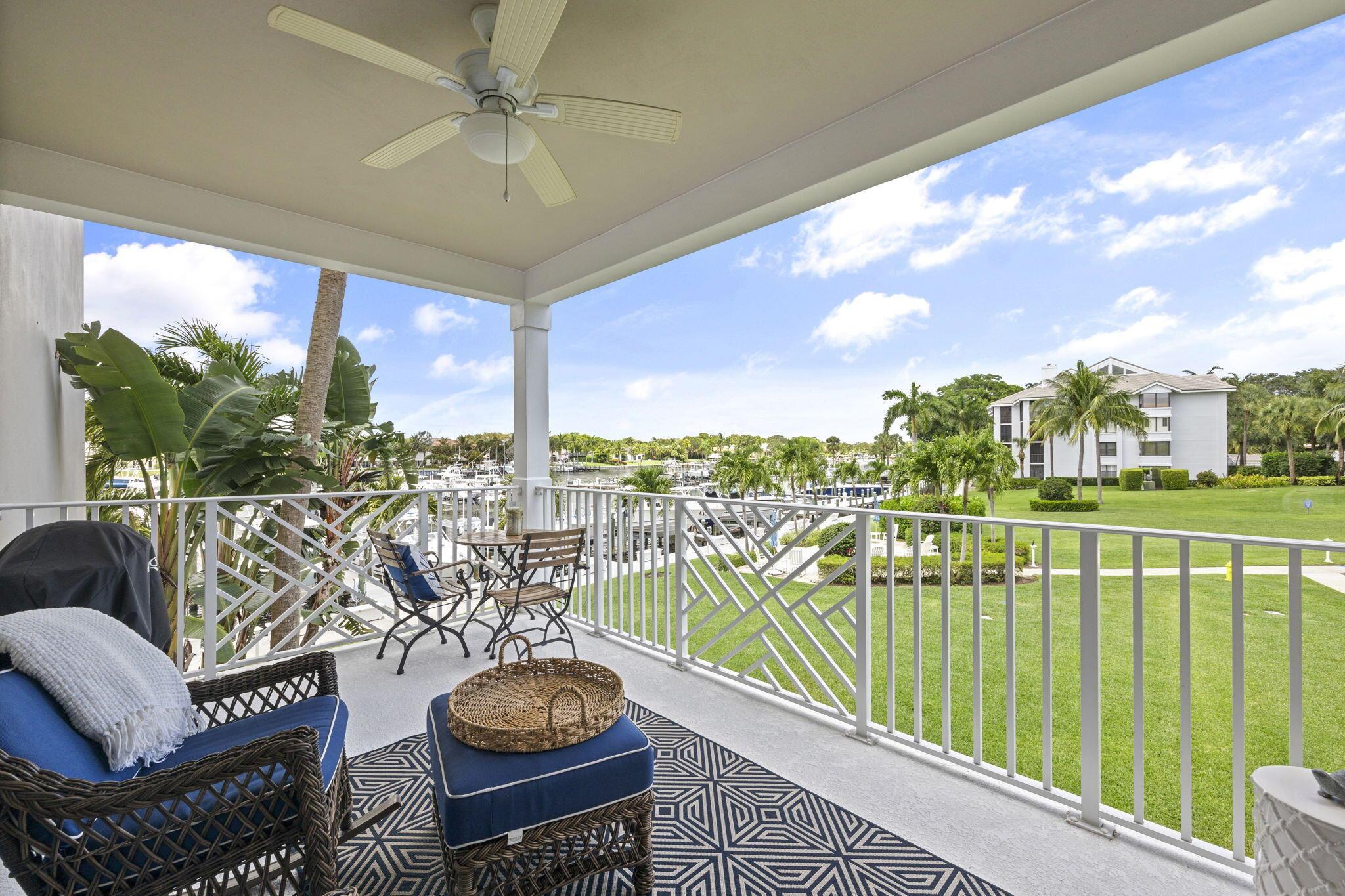 624 Bay Colony Drive S Unit: 624