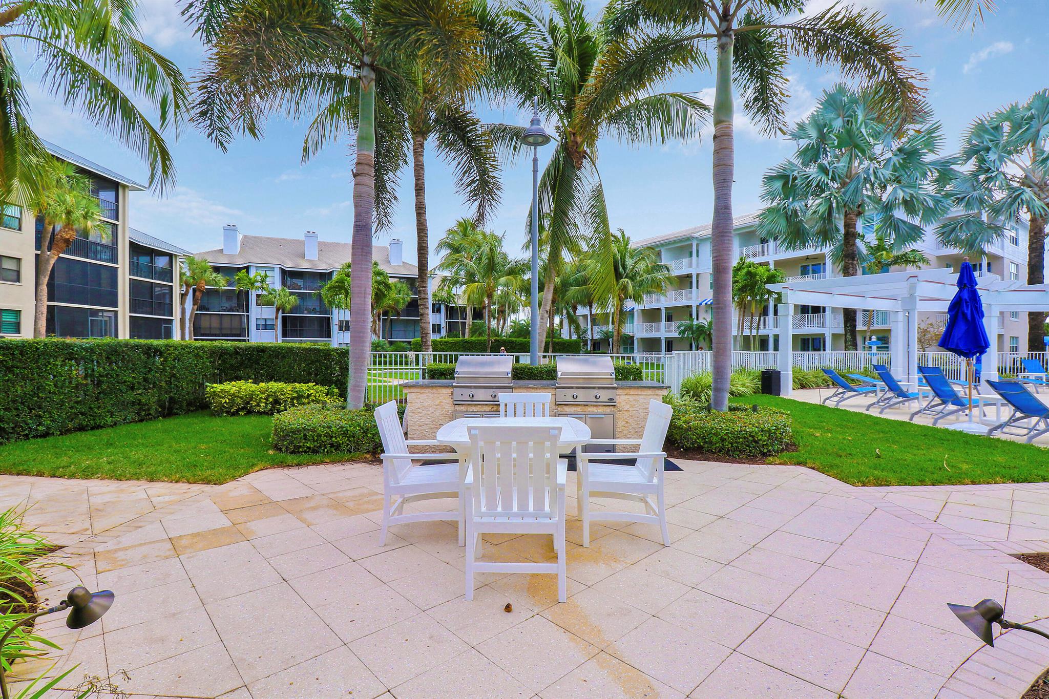 624 Bay Colony Drive S Unit: 624