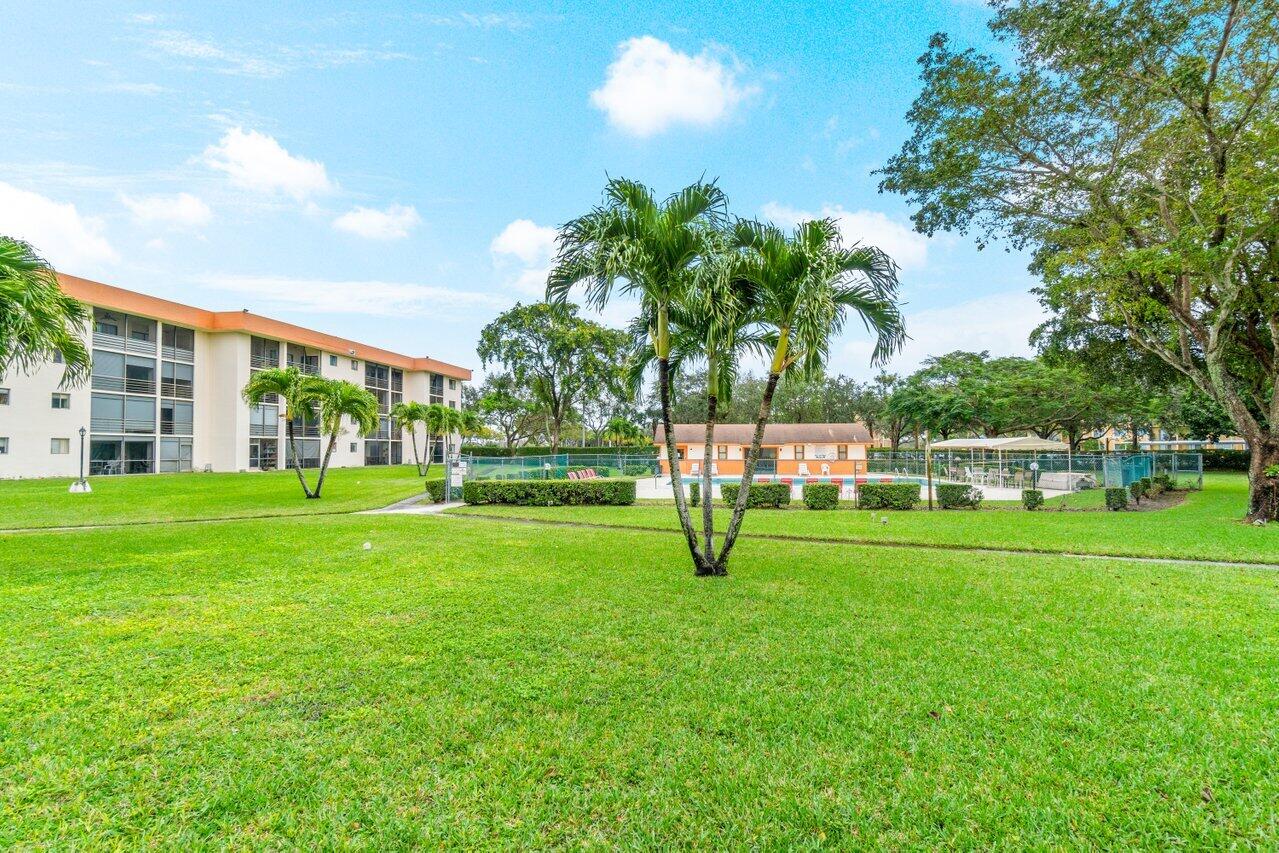 5981 Via Vermilya 201, Lake Worth Unit: 201