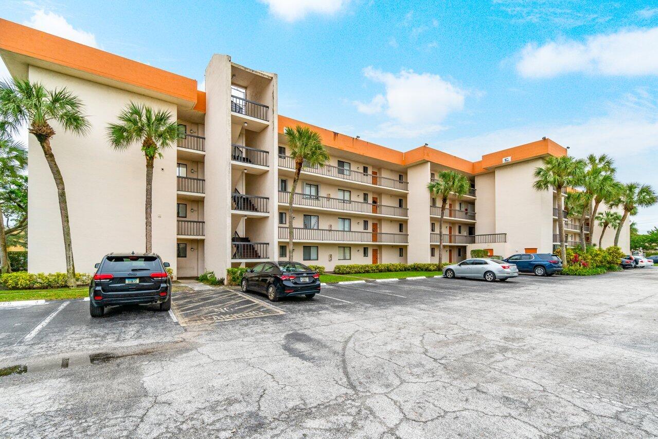 5981 Via Vermilya 201, Lake Worth Unit: 201