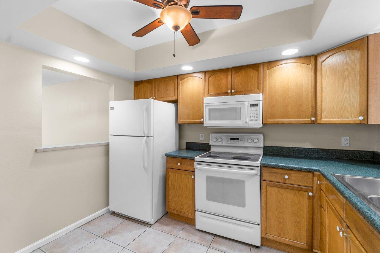 5981 Via Vermilya 201, Lake Worth Unit: 201