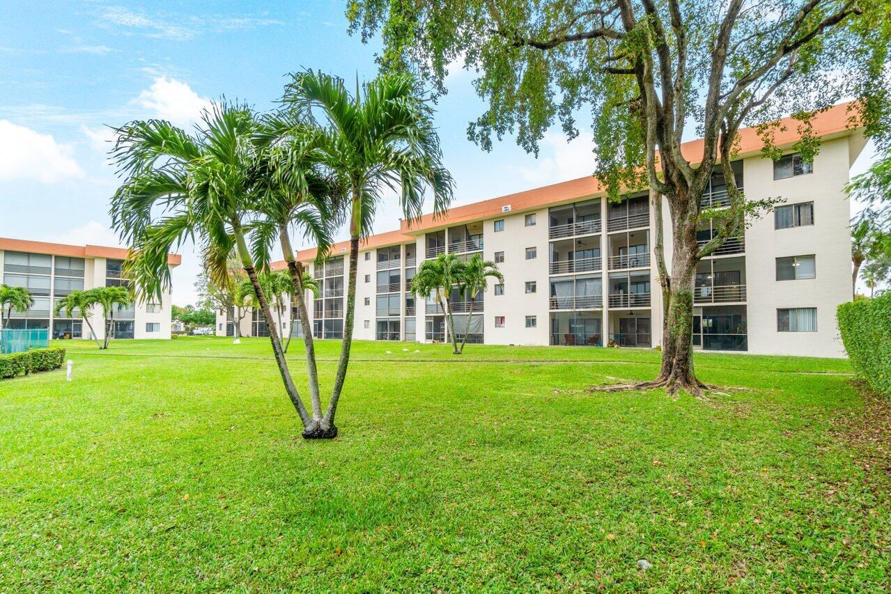 5981 Via Vermilya 201, Lake Worth Unit: 201