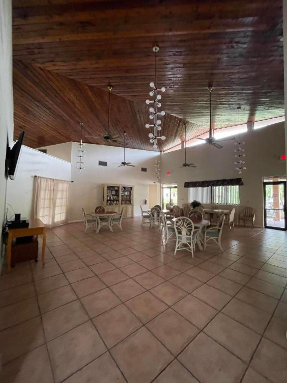 500 Egret Circle 8406, Delray Beach Unit: 8406