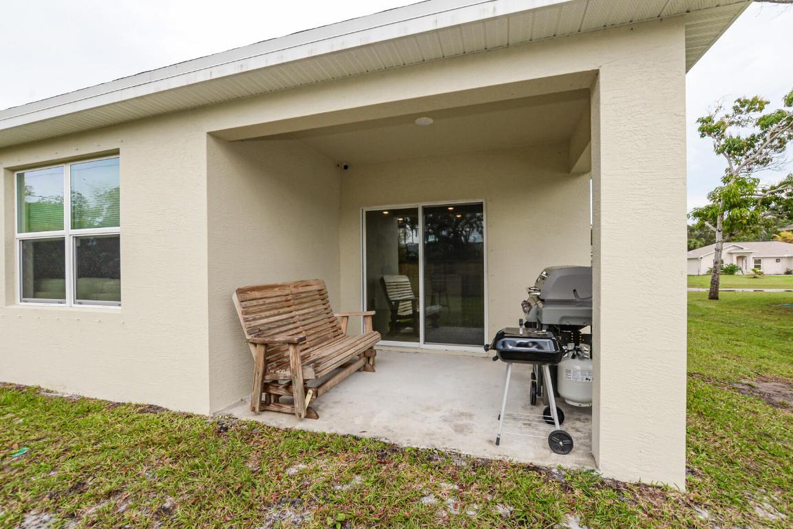 2402 SE Gillette Avenue, Port St. Lucie