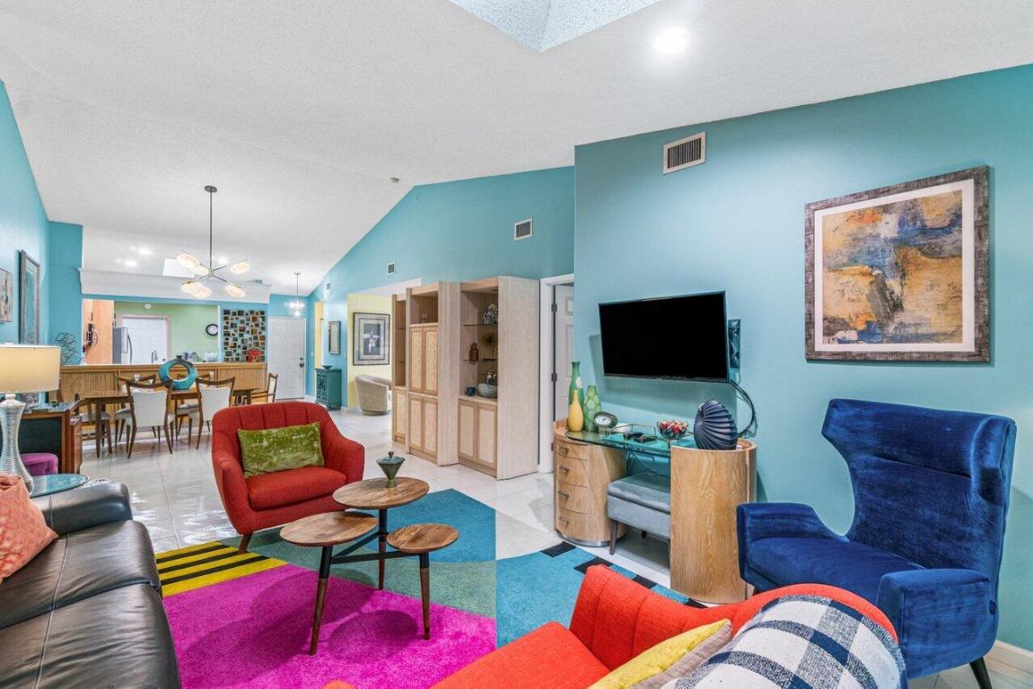 10062 Andrea Lane A, Boynton Beach Unit: A