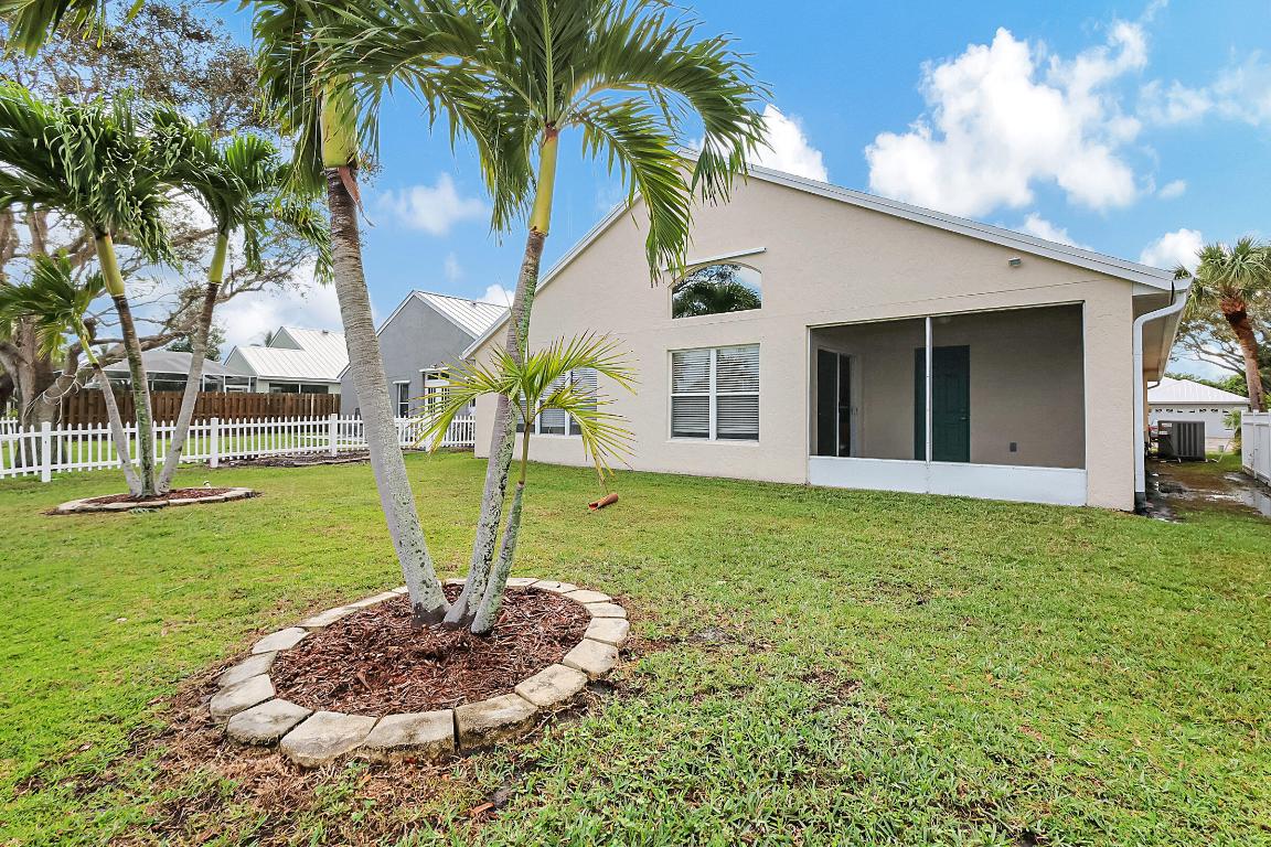 849 NW Waterlily Place, Jensen Beach