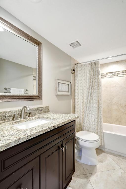 6646 Villa Sonrisa Drive 520, Boca Raton Unit: 520