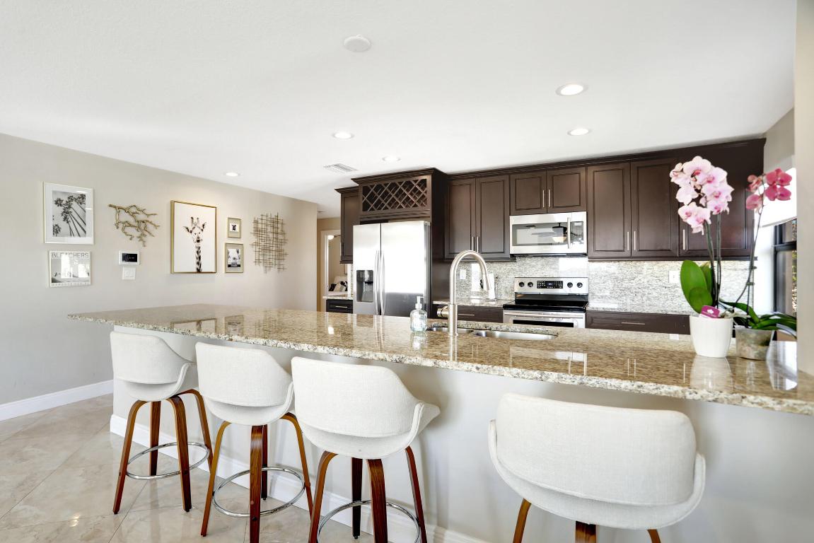 6646 Villa Sonrisa Drive 520, Boca Raton Unit: 520