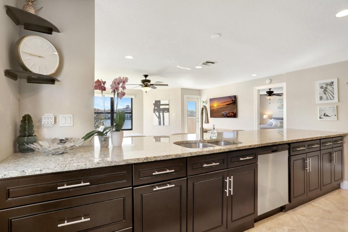 6646 Villa Sonrisa Drive 520, Boca Raton Unit: 520