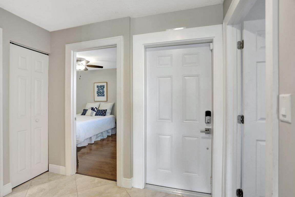 6646 Villa Sonrisa Drive 520, Boca Raton Unit: 520