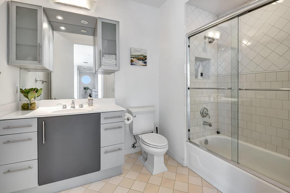 335 SE 6th Avenue 306, Delray Beach Unit: 306