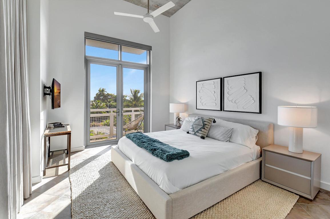 335 SE 6th Avenue 306, Delray Beach Unit: 306