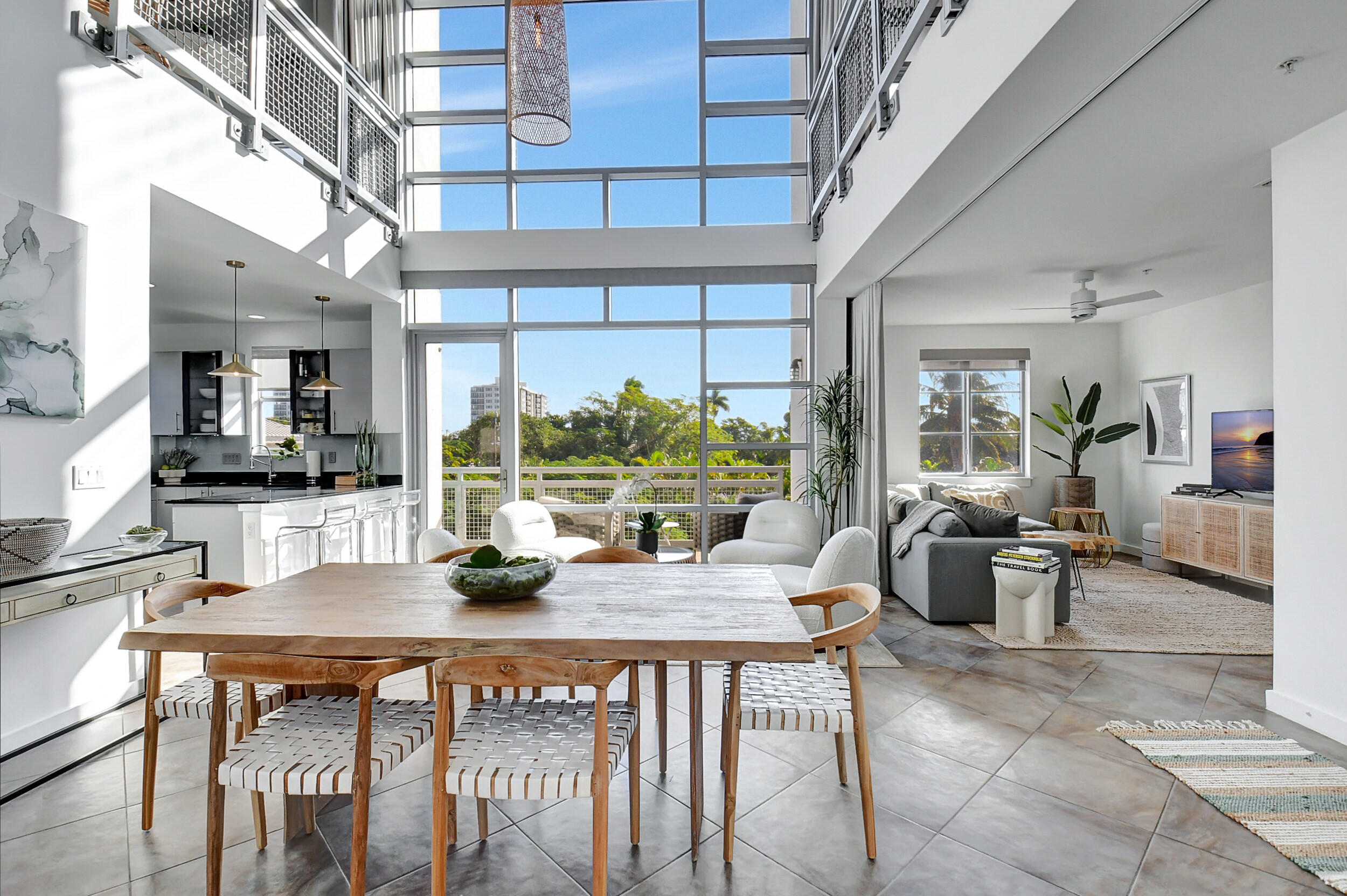 335 SE 6th Avenue 306, Delray Beach Unit: 306