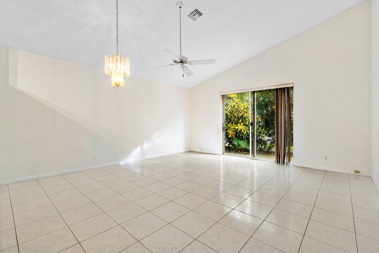 7689 Forest Green Lane, Boynton Beach
