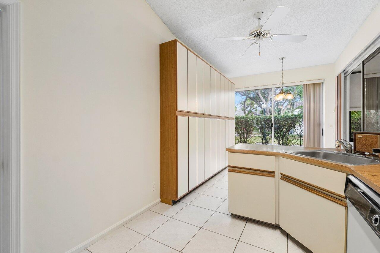 7689 Forest Green Lane, Boynton Beach