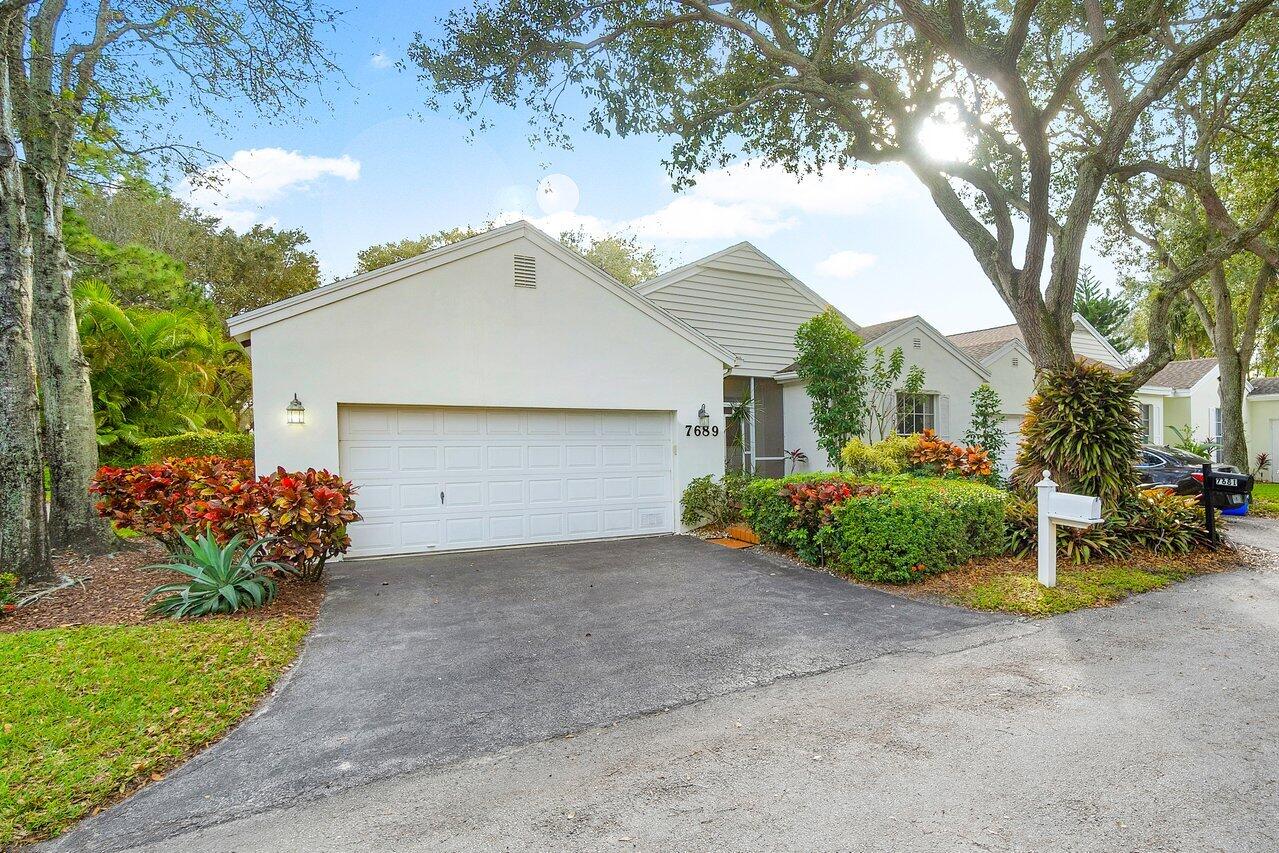 7689 Forest Green Lane, Boynton Beach