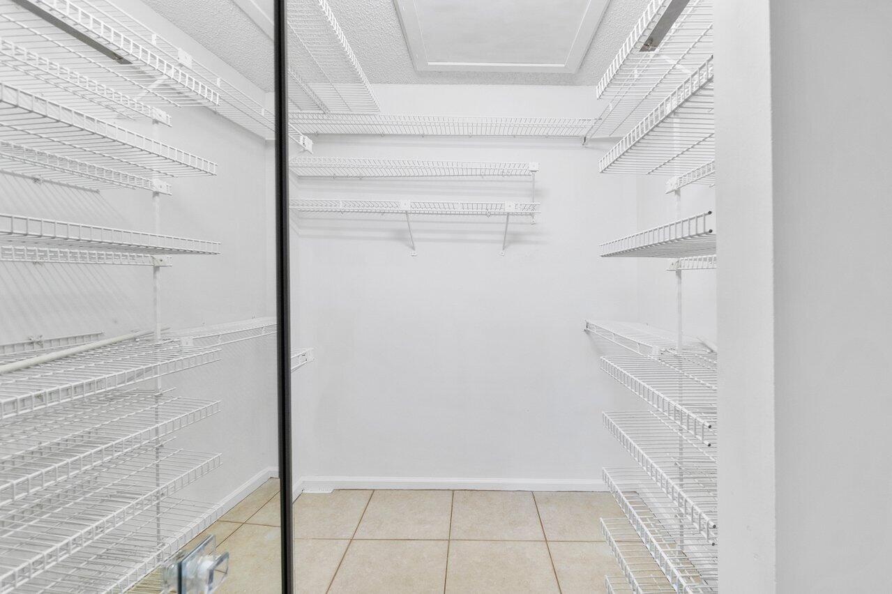 7689 Forest Green Lane, Boynton Beach