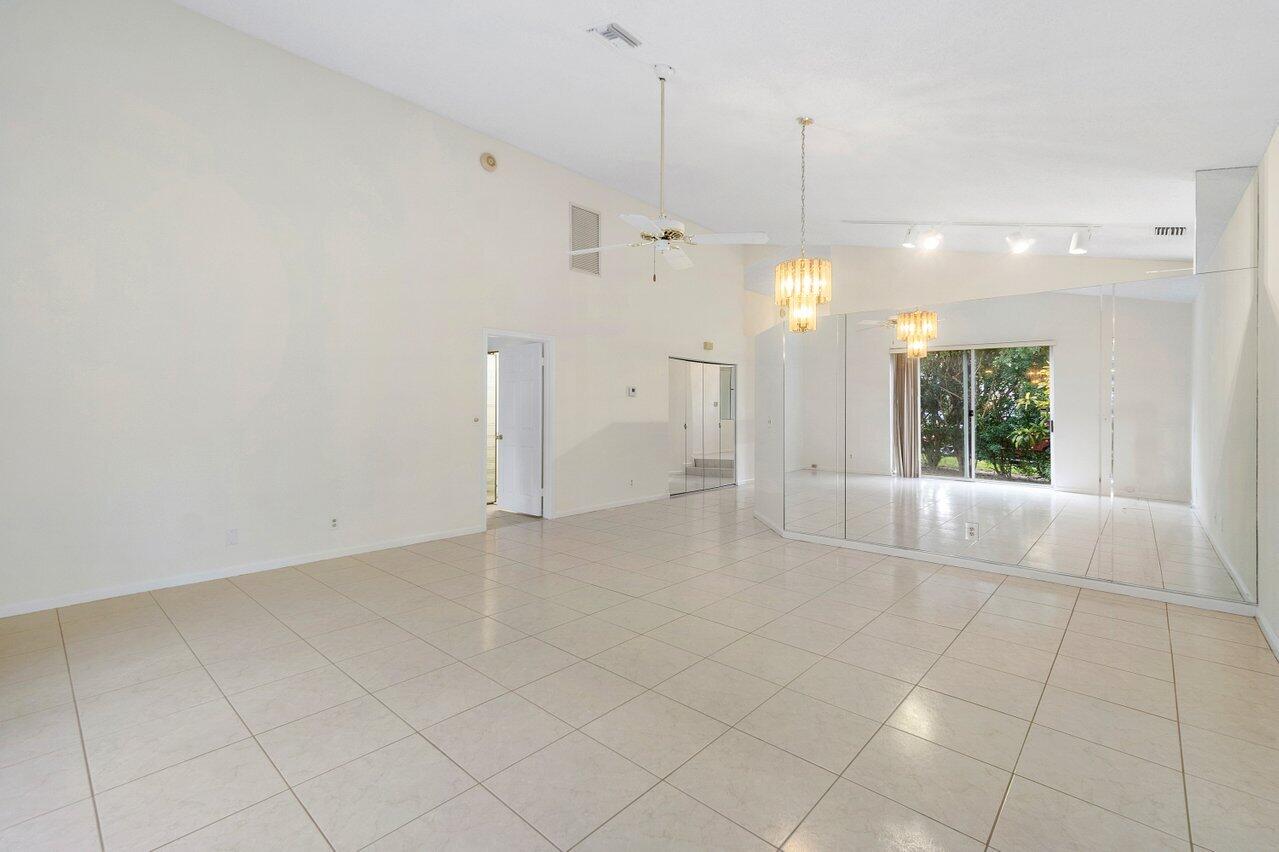7689 Forest Green Lane, Boynton Beach