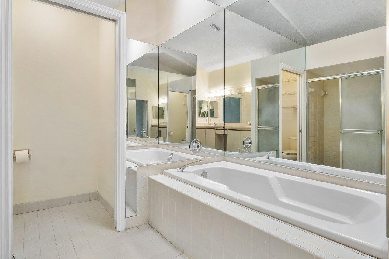 7689 Forest Green Lane, Boynton Beach